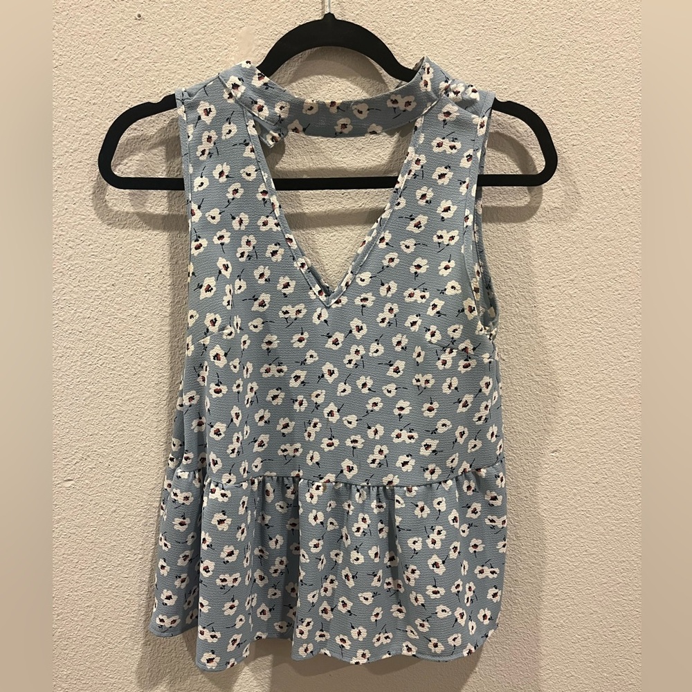 Cute boutique brand cropped top